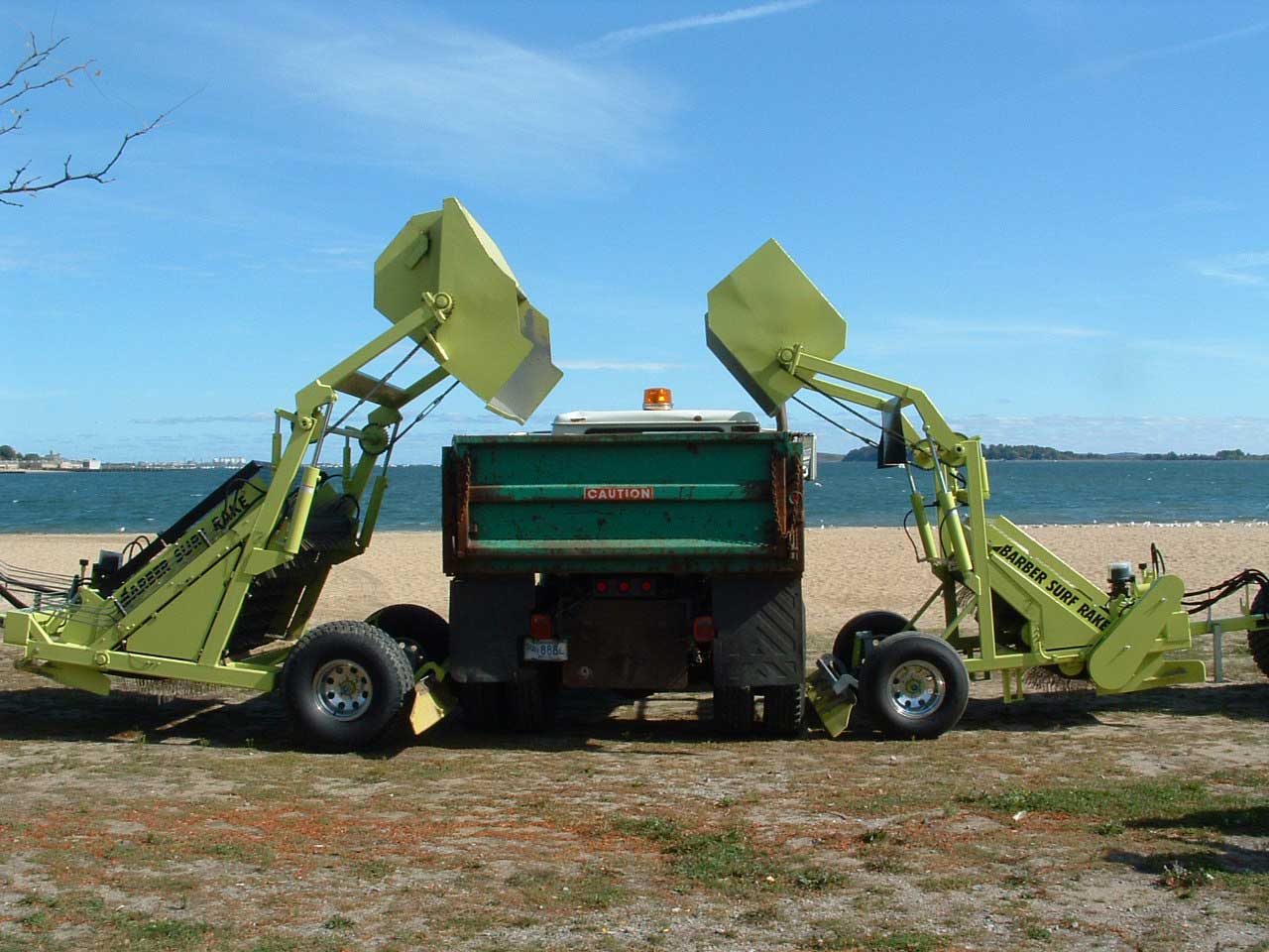 Пляжеуборщики Surf Rake 600HD и 400HD